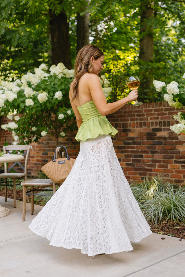 white-lace-maxi-skirt-2_640x_crop_center.jpg